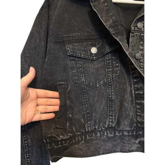 Forever 21 Black Acid Wash Cropped Denim Jacket M Distressed Vintage Style - Picture 4 of 6